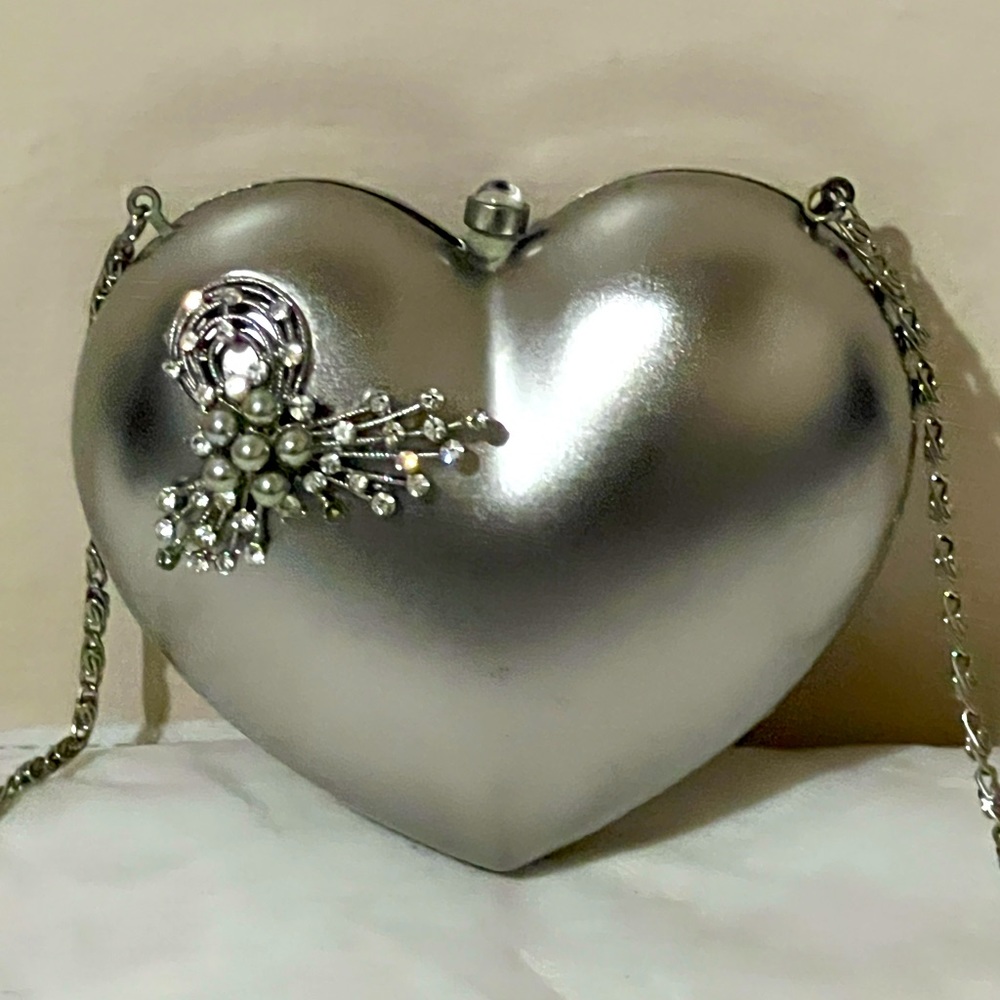 Silver metal heart shaped clutch/shoulder bag